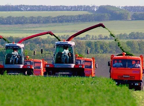 Le fabbriche dell'Unione Economica Eurasiatica ampliano la cooperazione con i produttori stranieri di macchinari agricoli