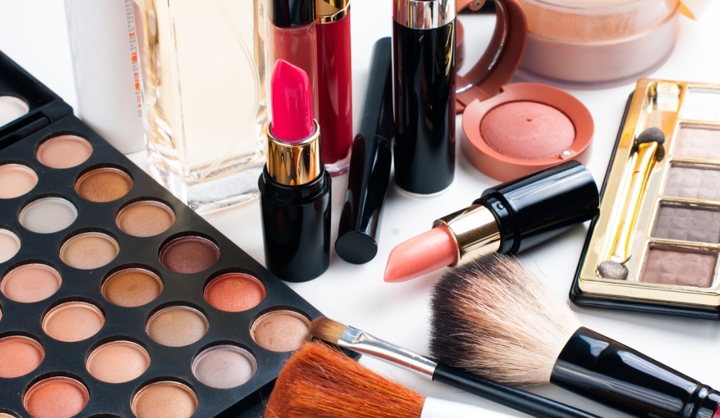 New changes in the (EAC) regulations on perfumery and cosmetic products